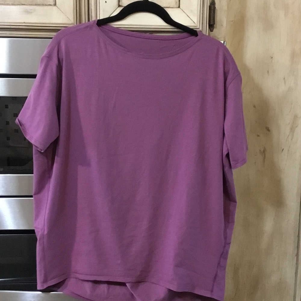 lululemon athletica Short Sleeve Tee in Lavender